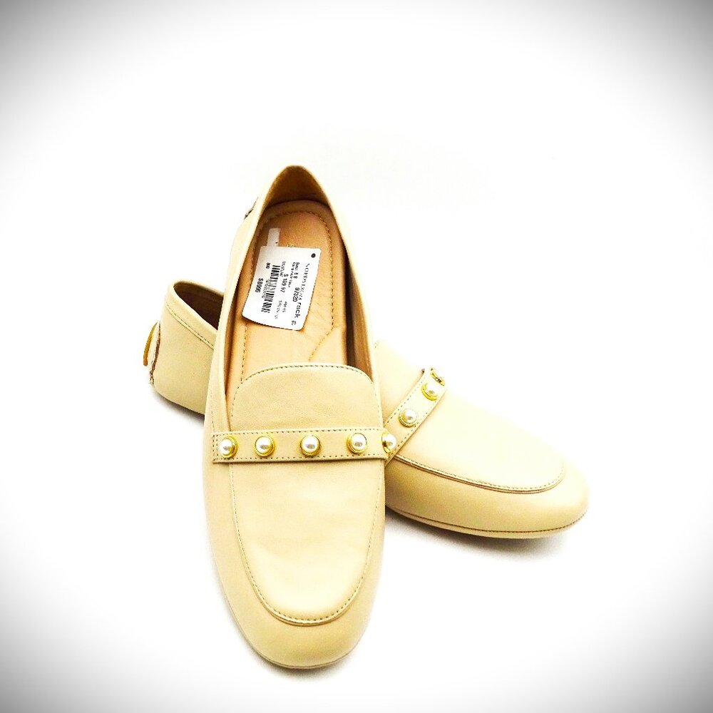 STUART WEITZMAN Allpearls Imitation Pearl Leather Driving Loafer Size 8 B